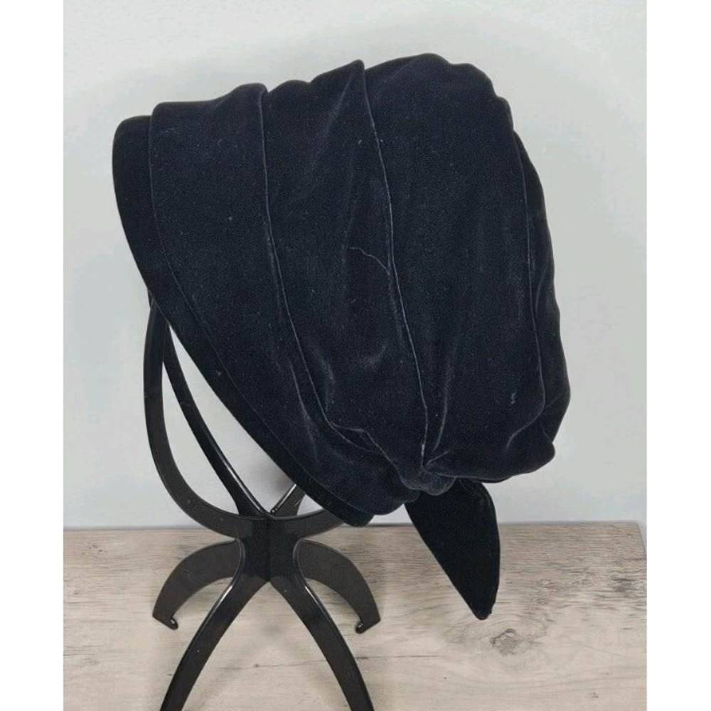 VTG 1960s Black Velvet Evelyn Veron Turban Hat